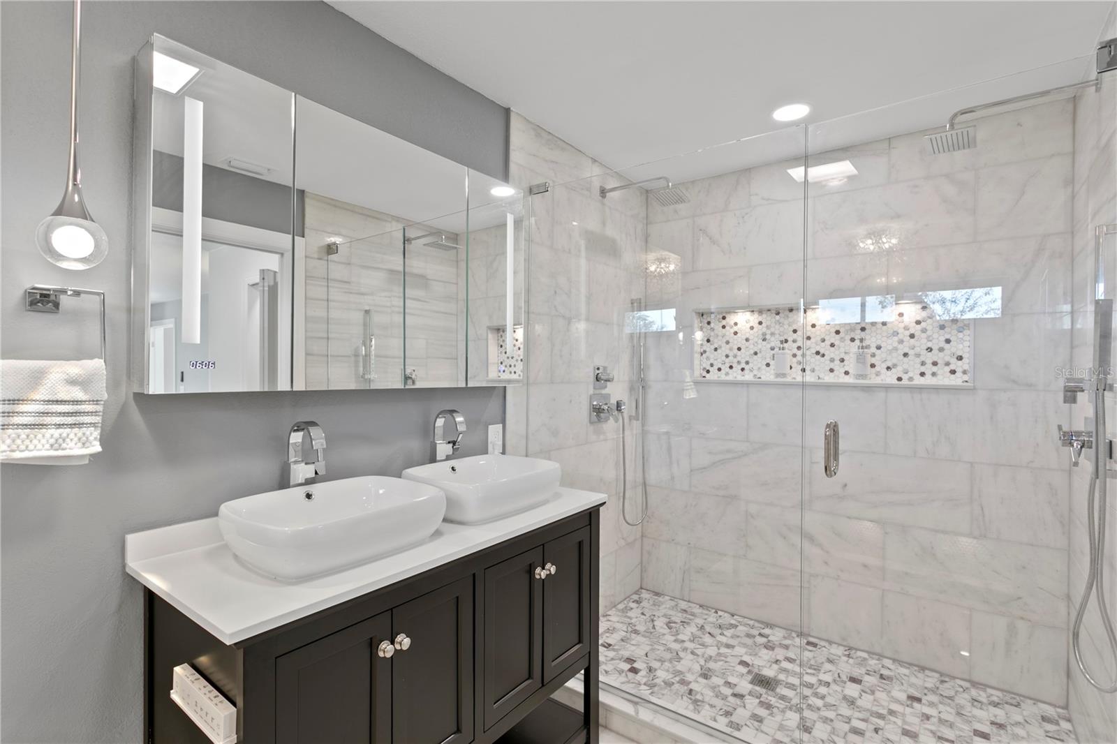 Image 24 of 73 For 900 31st Avenue Ne