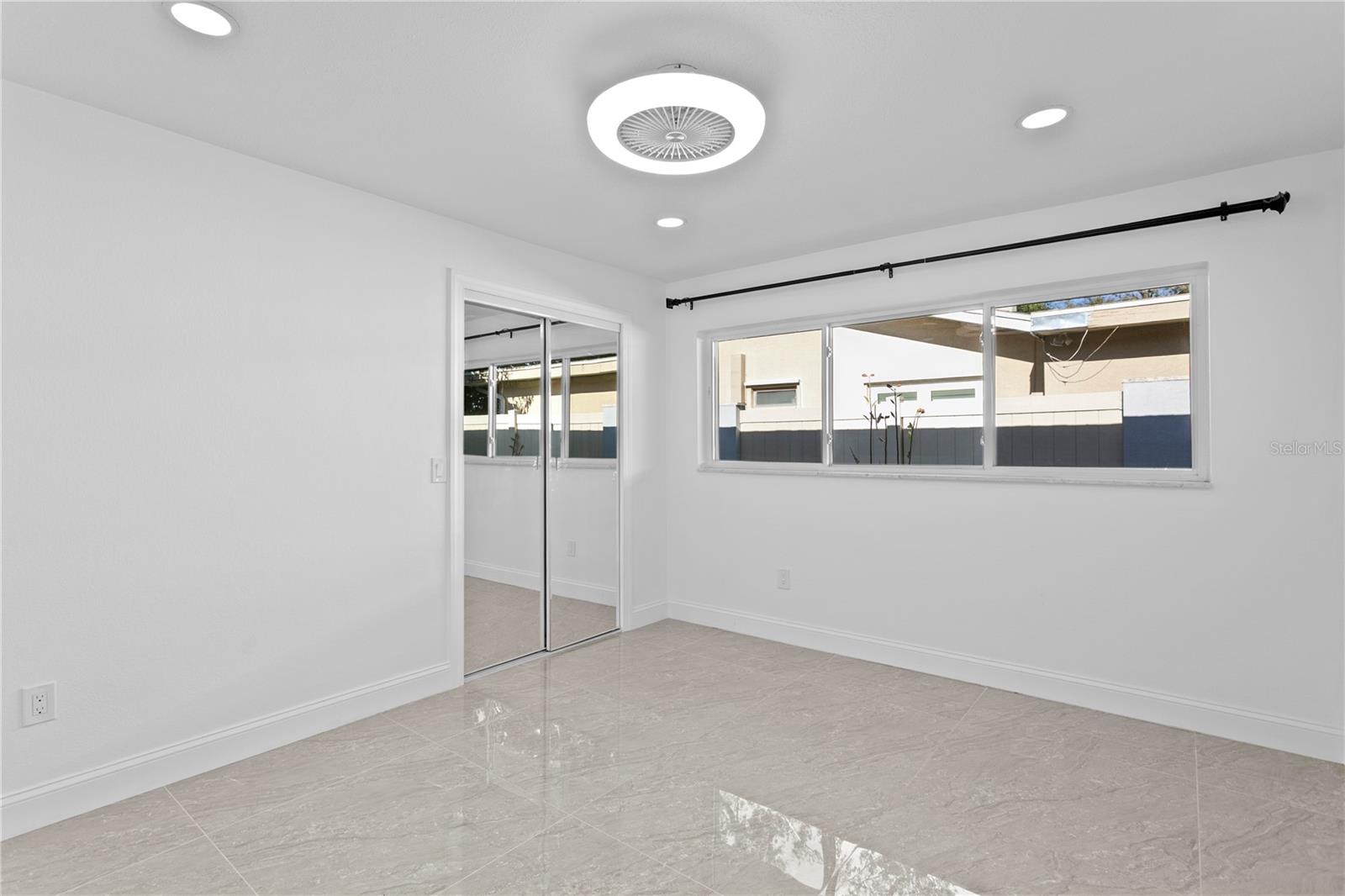 Image 34 of 73 For 900 31st Avenue Ne