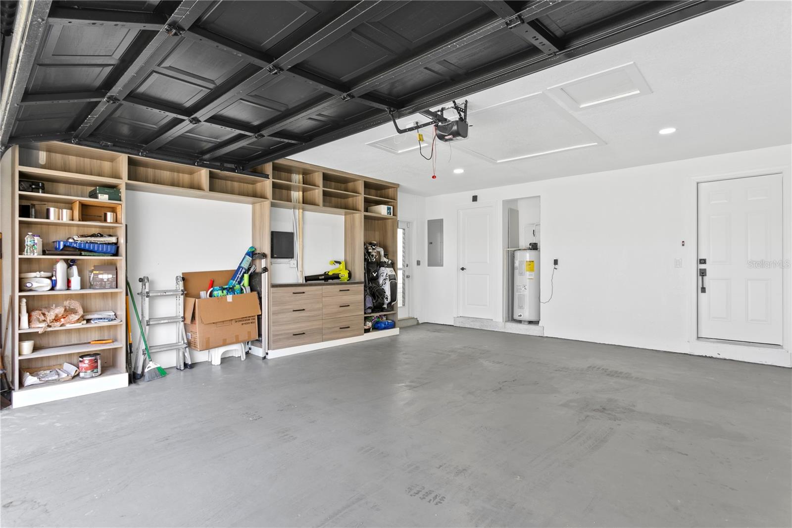 Image 40 of 73 For 900 31st Avenue Ne