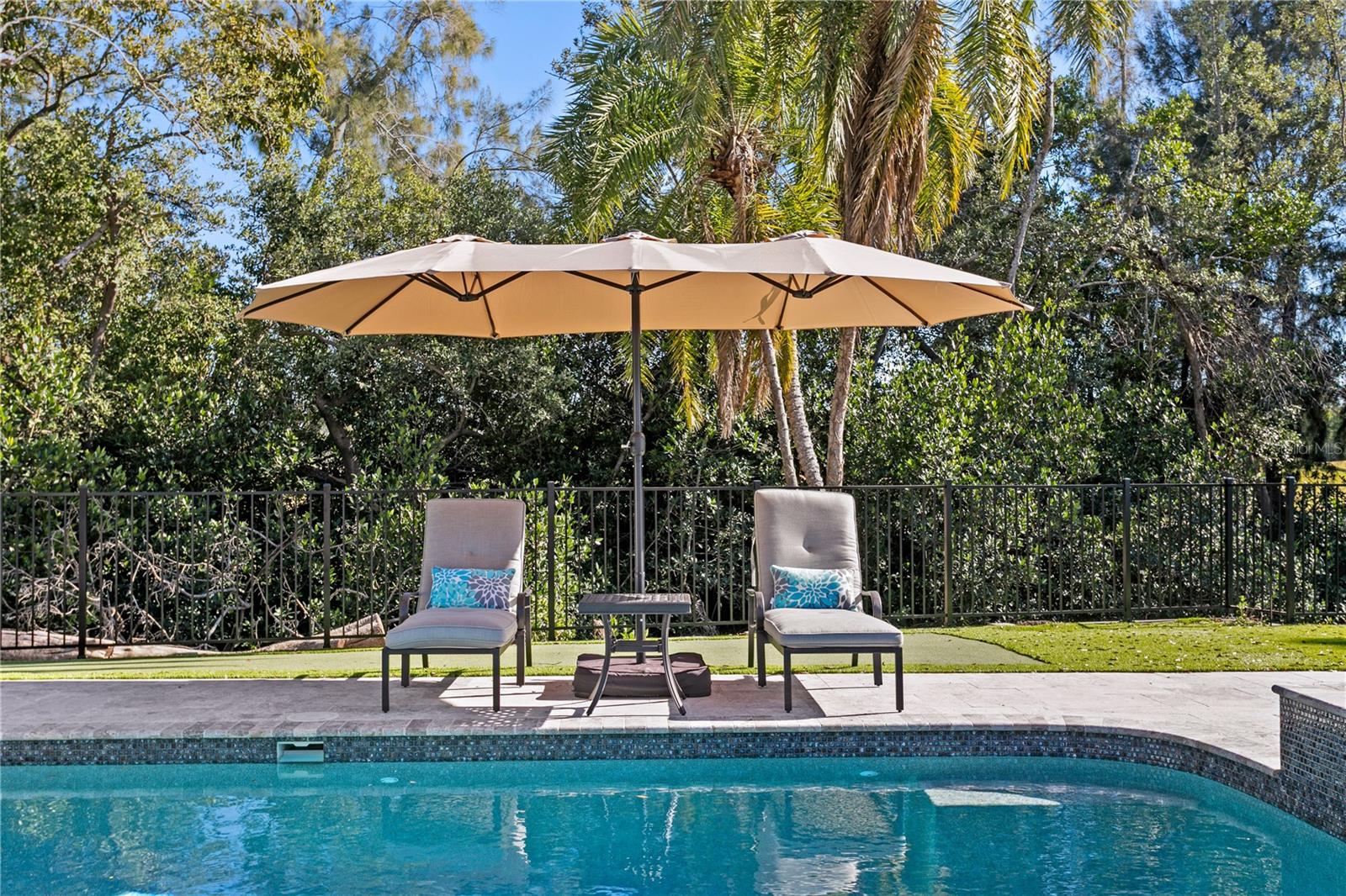 Image 43 of 73 For 900 31st Avenue Ne