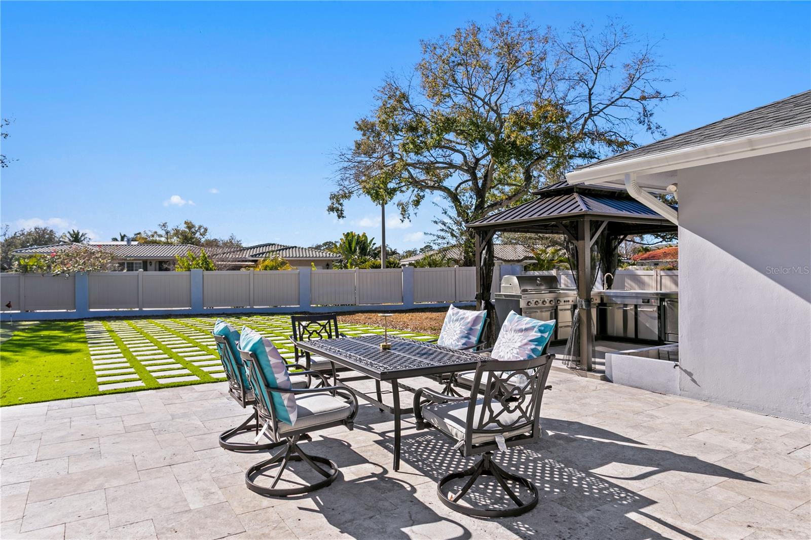 Image 46 of 73 For 900 31st Avenue Ne