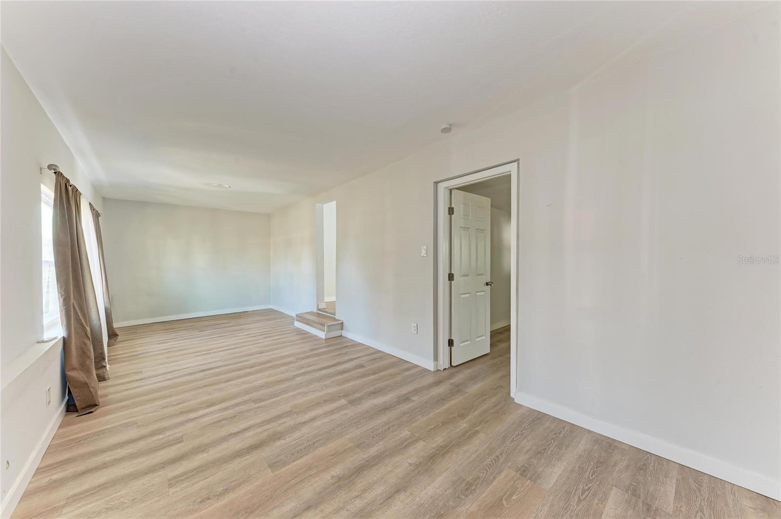 Image 15 of 23 For 702 20th Avenue W