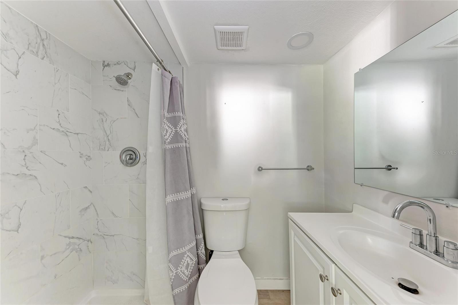 Image 18 of 23 For 702 20th Avenue W