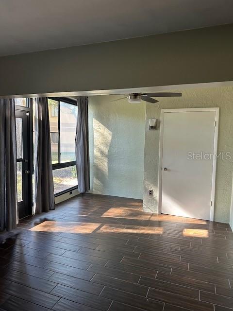 Image 12 of 39 For 2683 Sabal Springs Circle 101