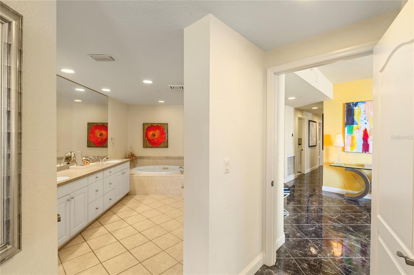 Image 23 of 51 For 1200 Gulf Boulevard 1002