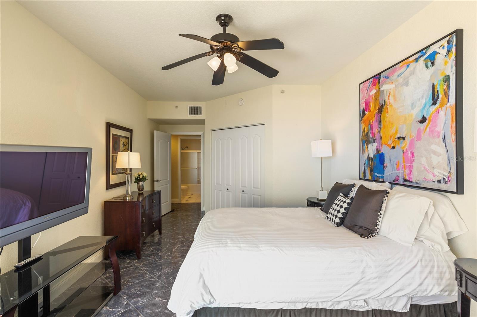 Image 32 of 51 For 1200 Gulf Boulevard 1002