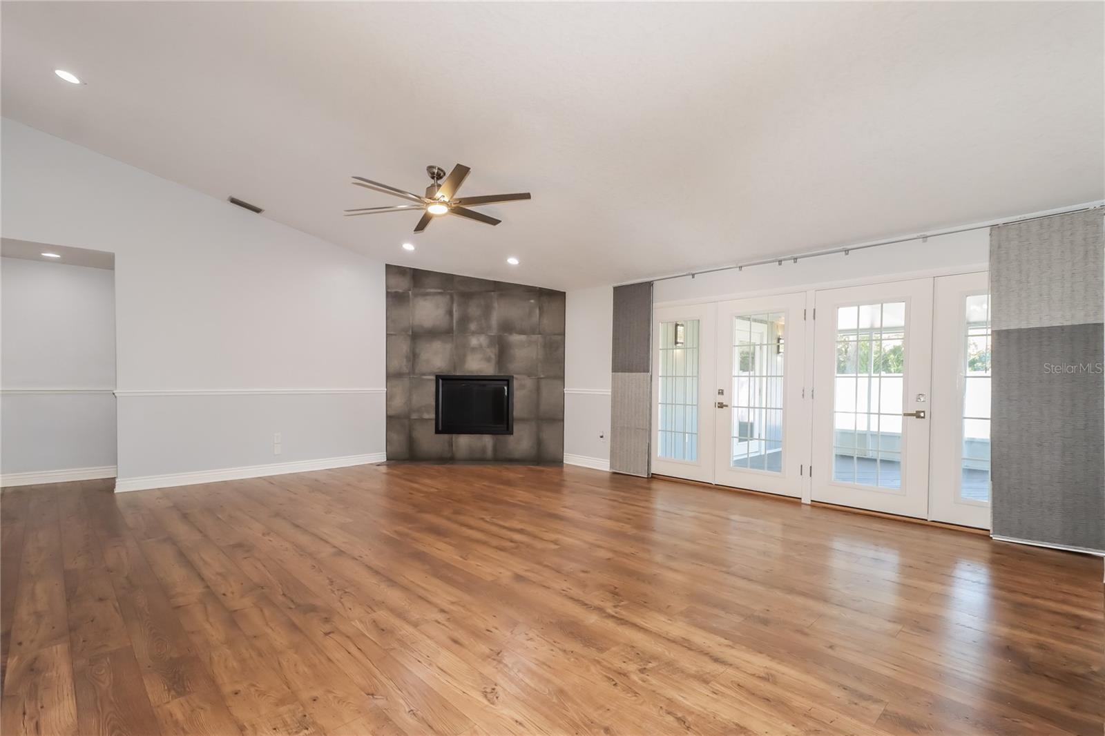 Image 4 of 14 For 3006 Merrill Avenue