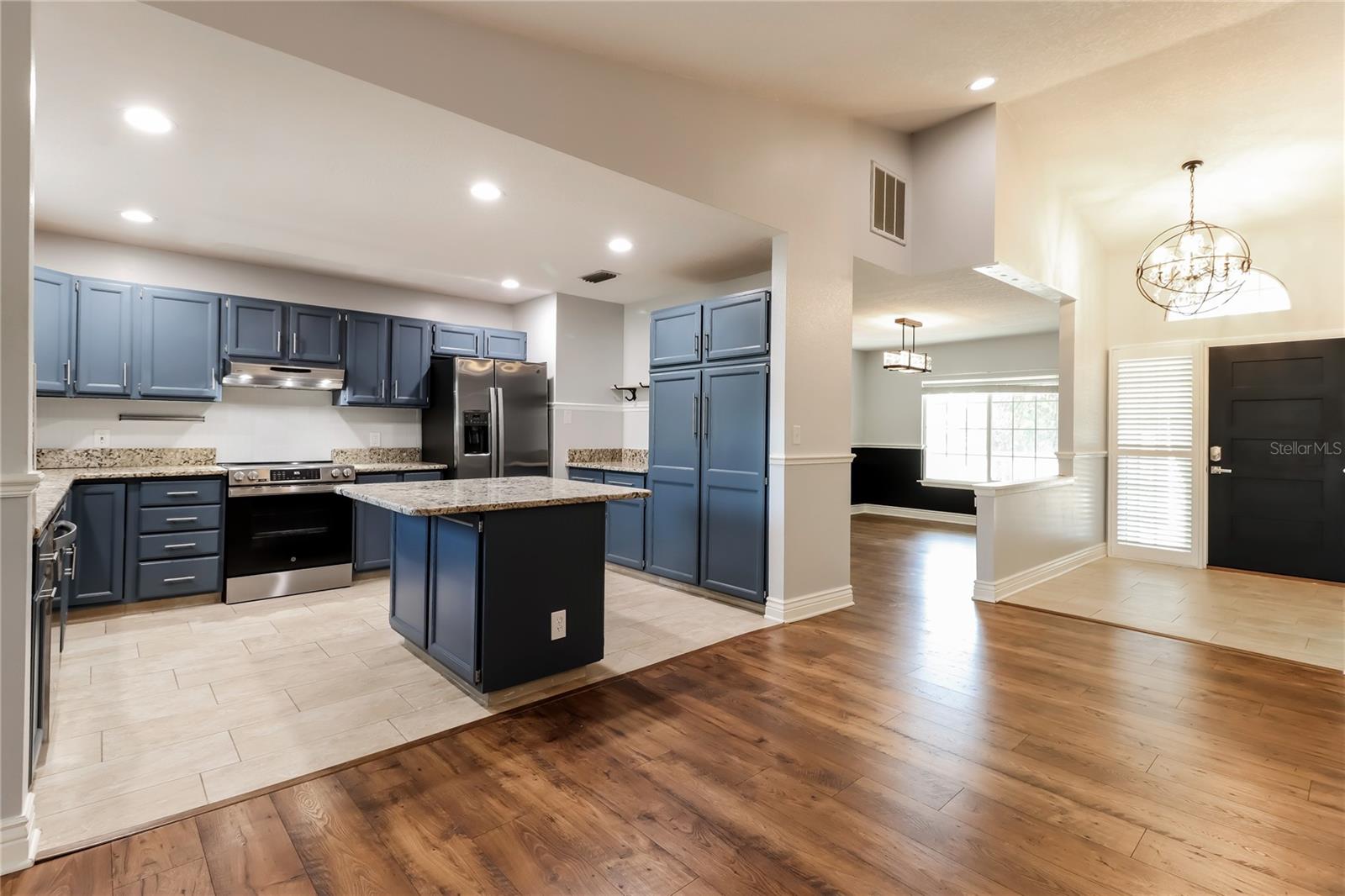 Image 9 of 14 For 3006 Merrill Avenue