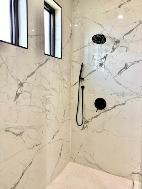 Image 10 of 46 For 225 Tournament Road