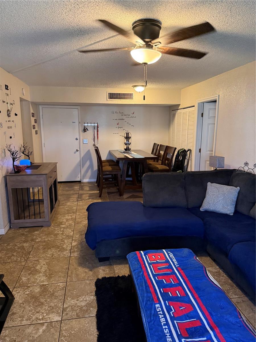 Image 2 of 8 For 716 Oakgrove Drive 129