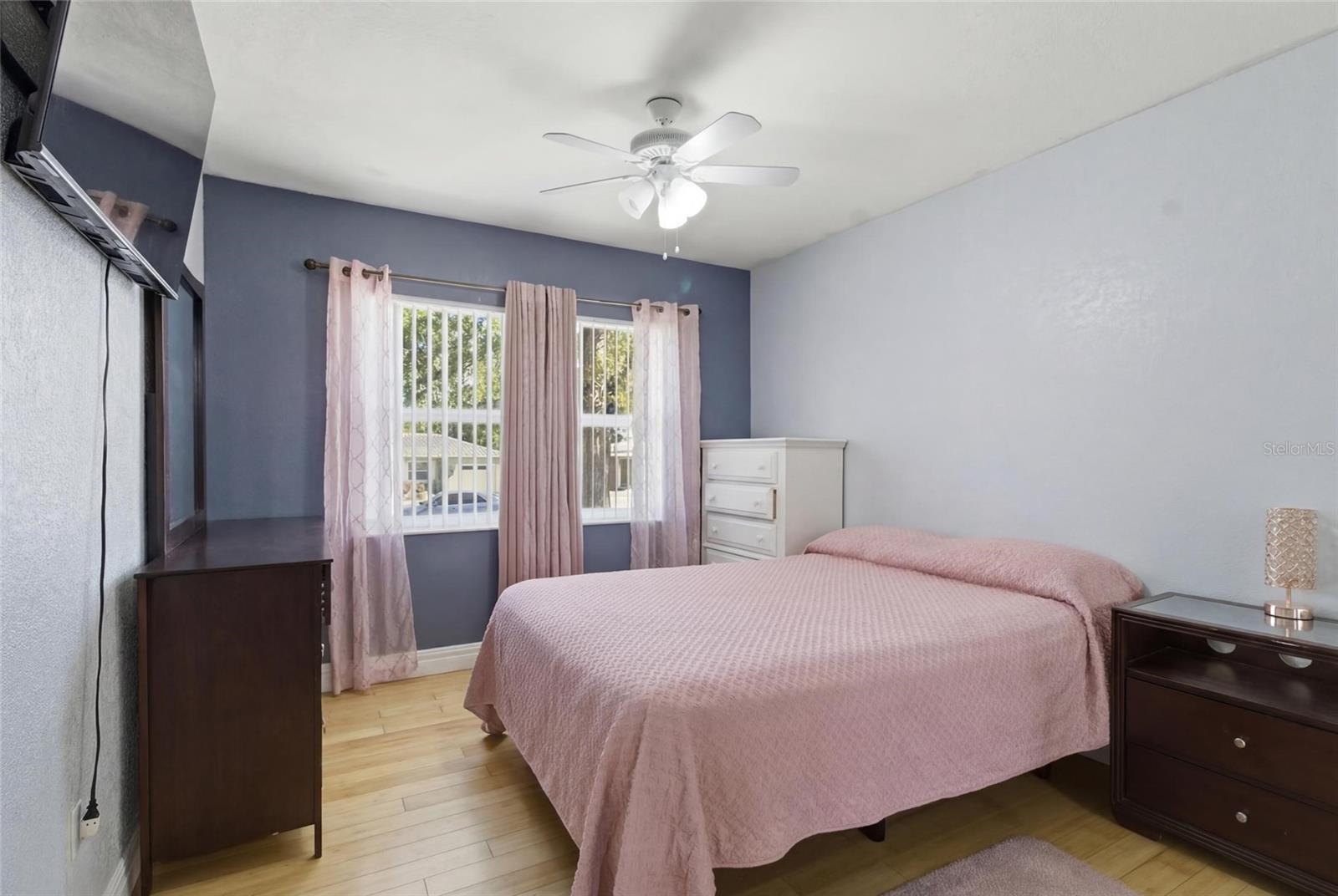 Image 12 of 25 For 4608 Harvey Avenue