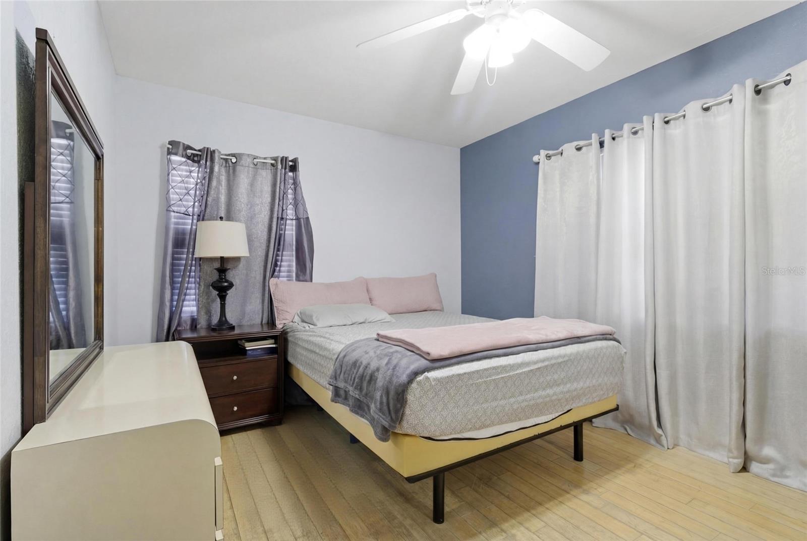 Image 18 of 25 For 4608 Harvey Avenue