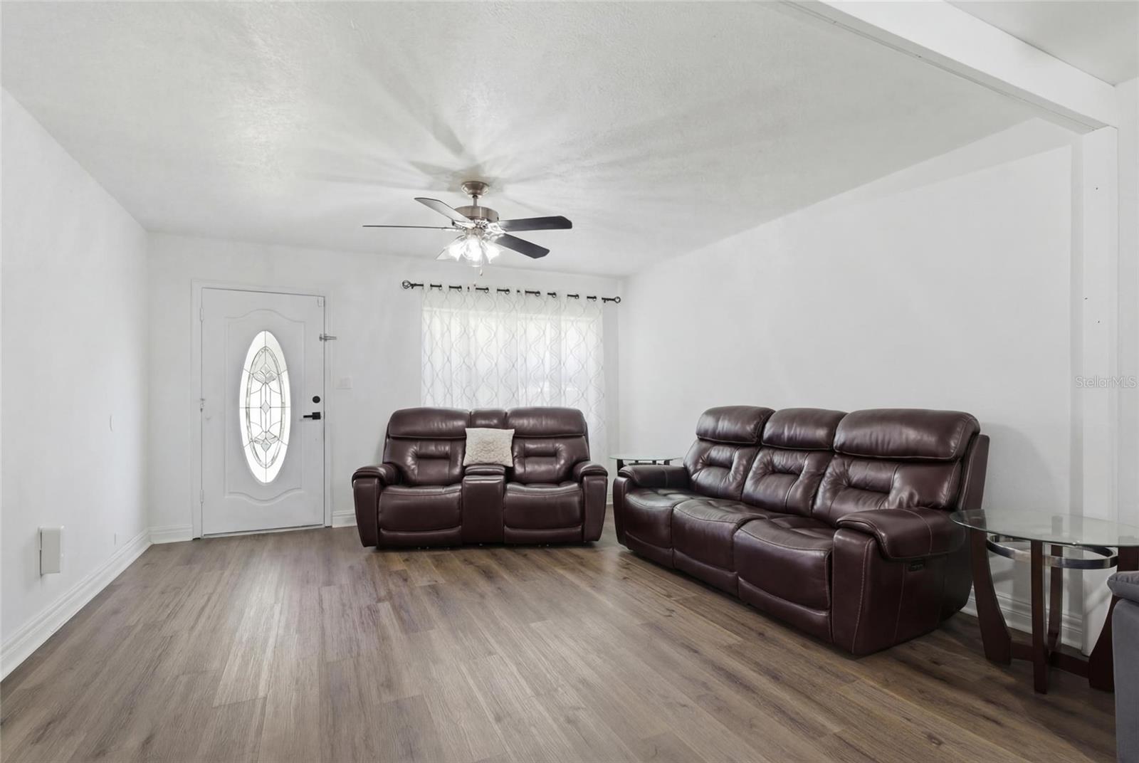 Image 21 of 25 For 4608 Harvey Avenue