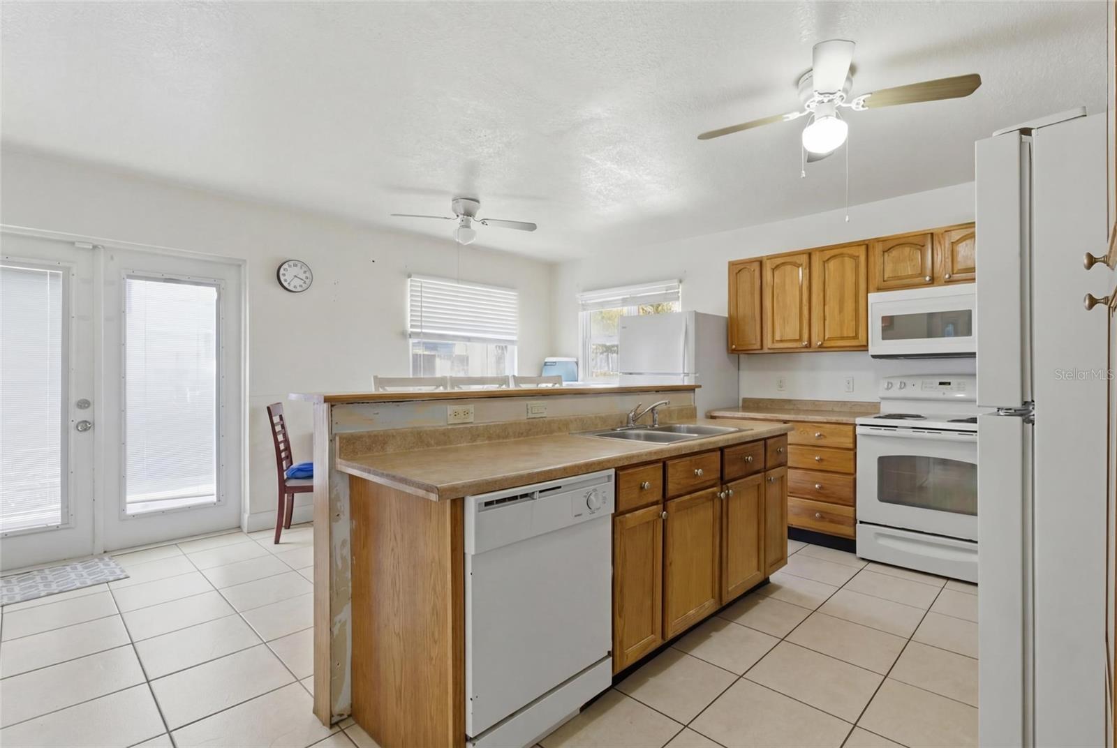 Image 5 of 25 For 4608 Harvey Avenue