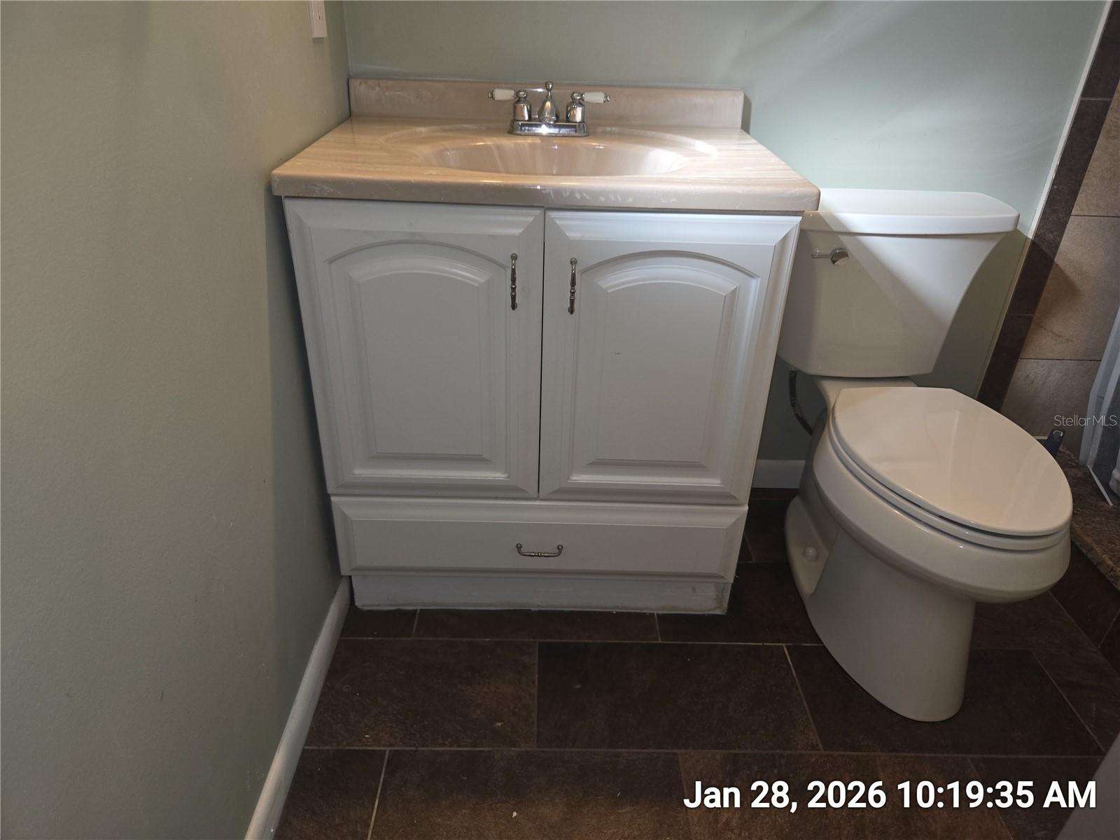 Image 12 of 21 For 1013 Greenbriar Drive