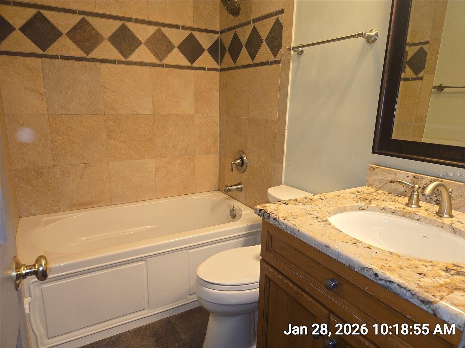 Image 15 of 21 For 1013 Greenbriar Drive