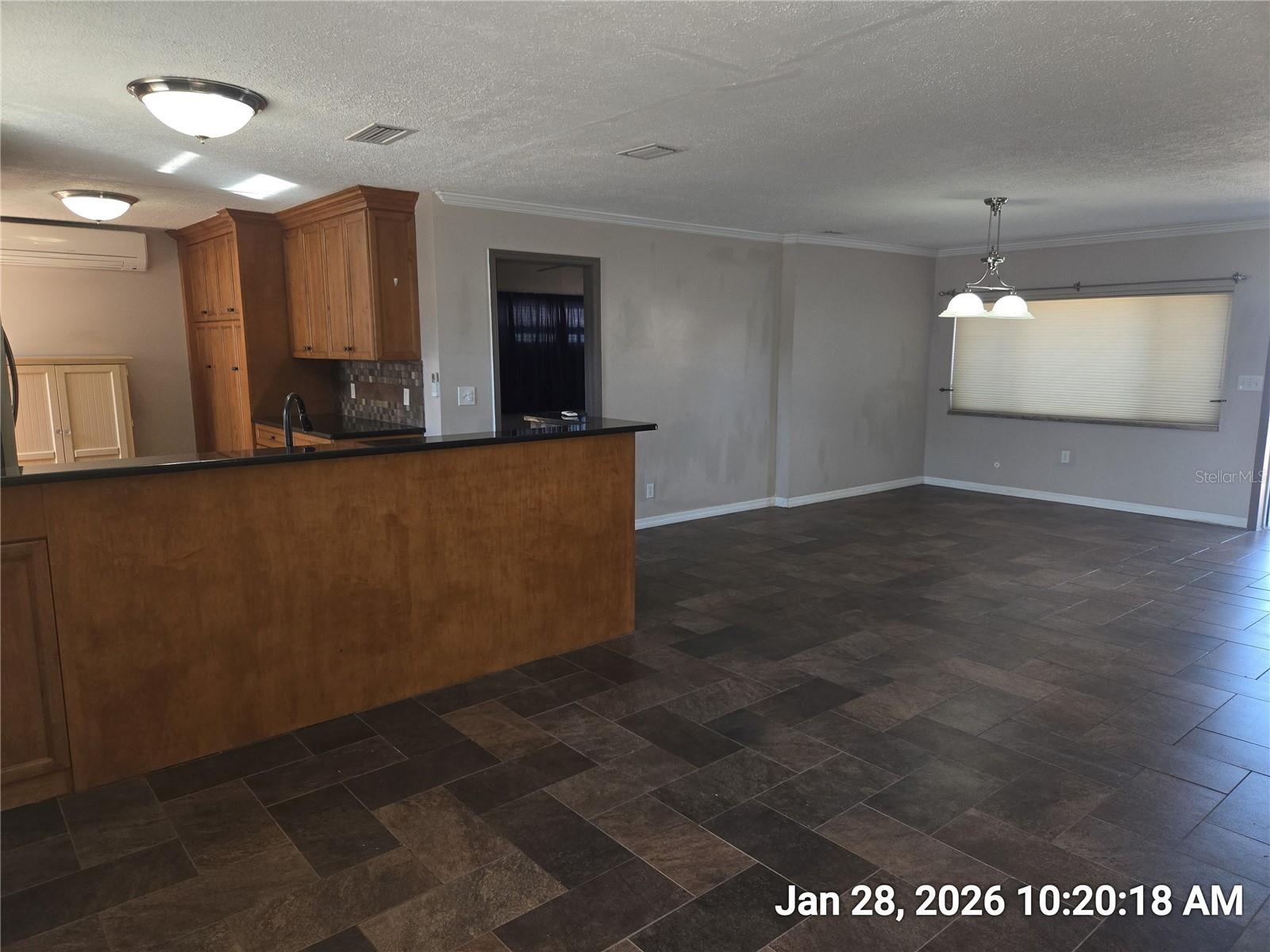 Image 5 of 21 For 1013 Greenbriar Drive