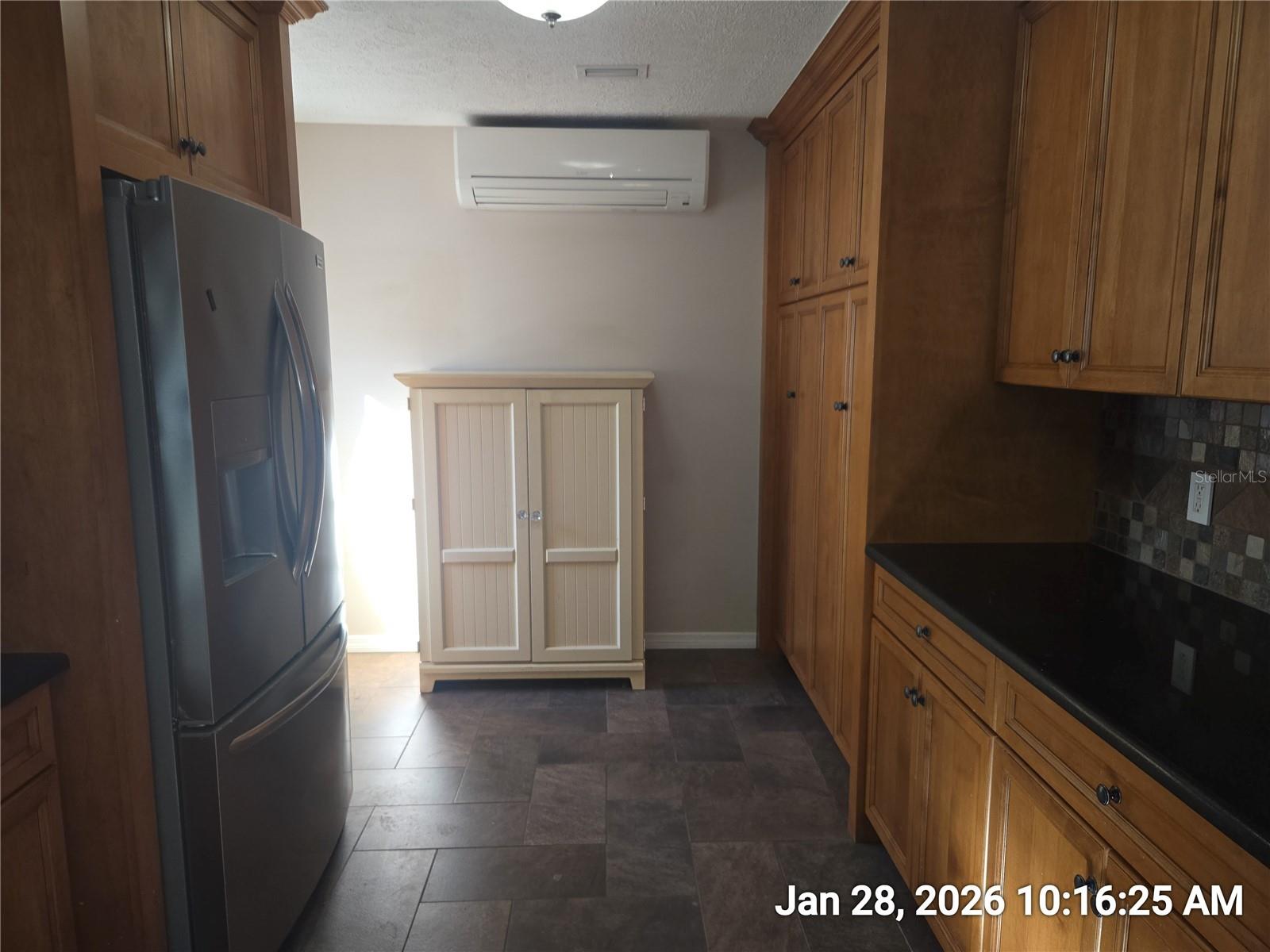 Image 6 of 21 For 1013 Greenbriar Drive