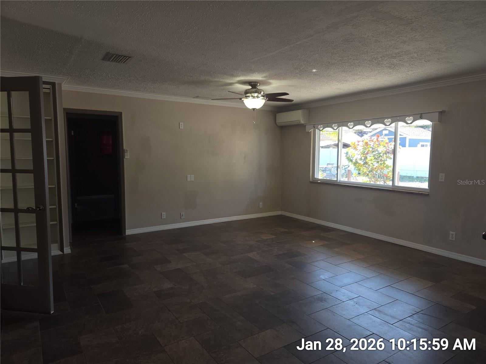 Image 8 of 21 For 1013 Greenbriar Drive