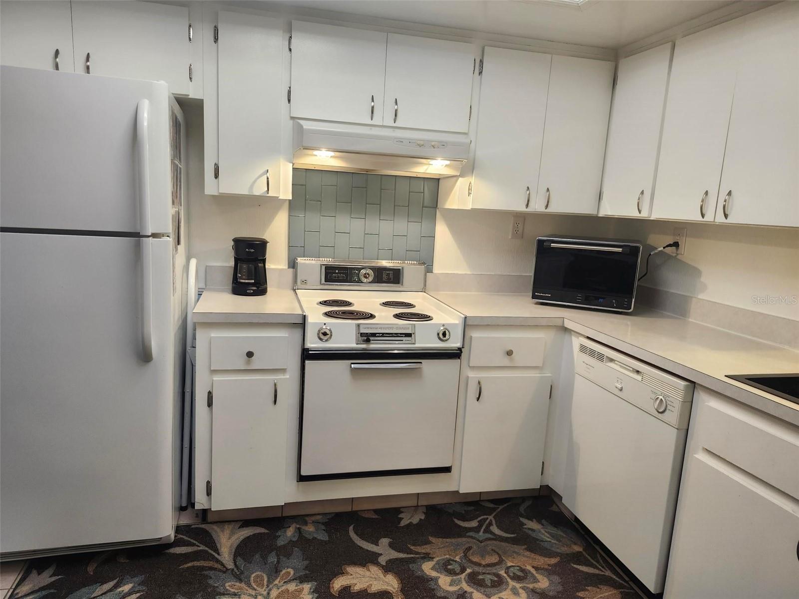 Image 10 of 26 For 19029 Us Highway 19 N 9-305