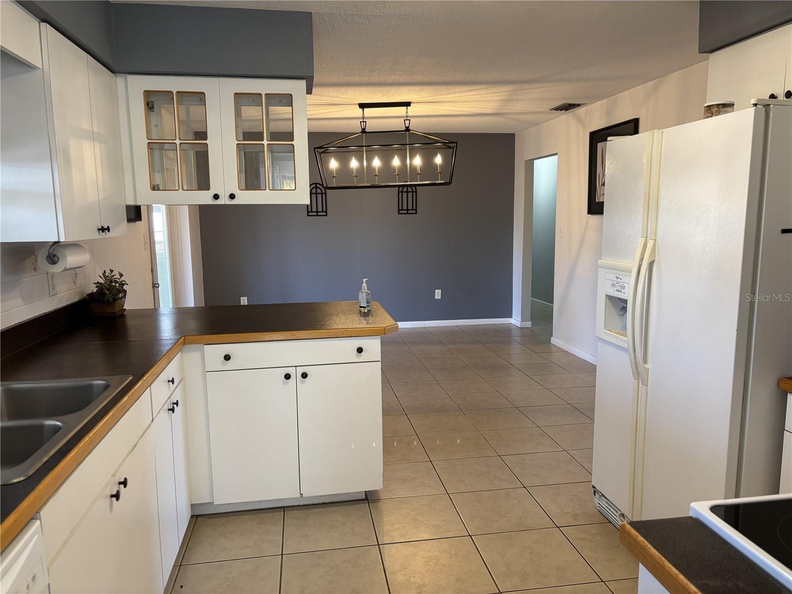 Image 3 of 13 For 6106 Lawncrest Place