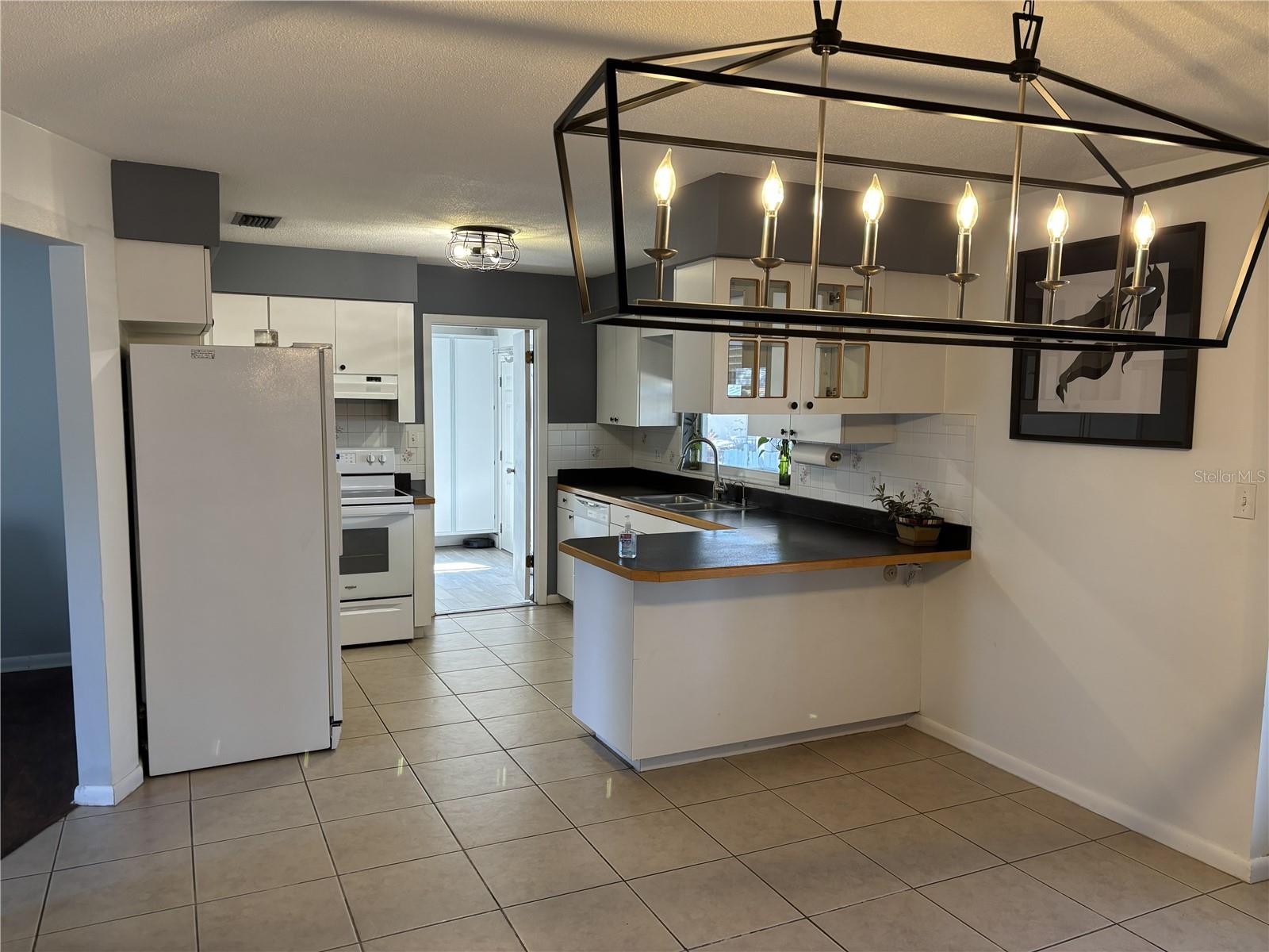 Image 4 of 13 For 6106 Lawncrest Place