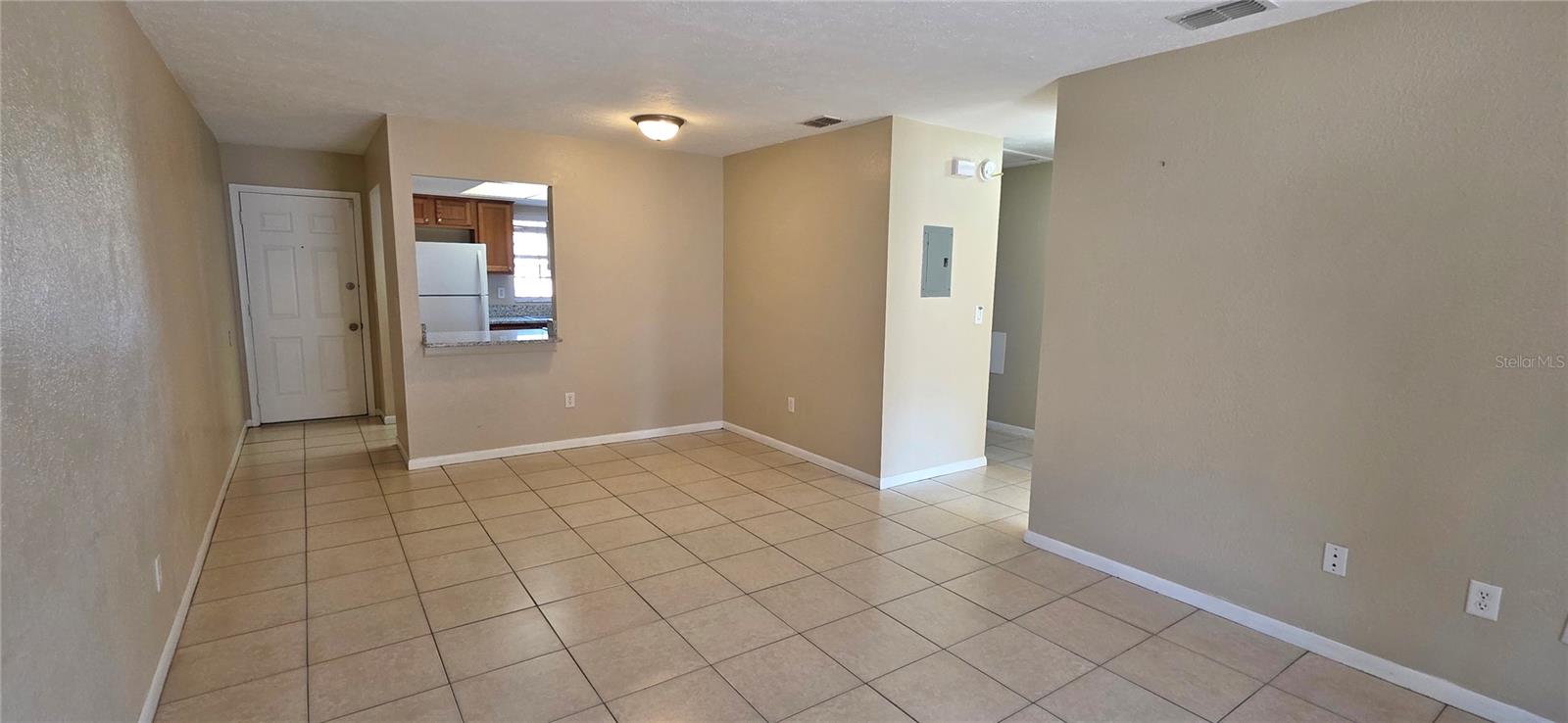 Image 10 of 27 For 9515 Fieldview Circle