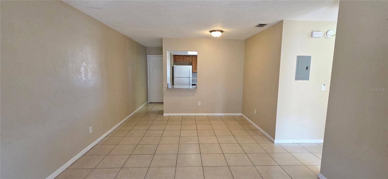 Image 11 of 27 For 9515 Fieldview Circle