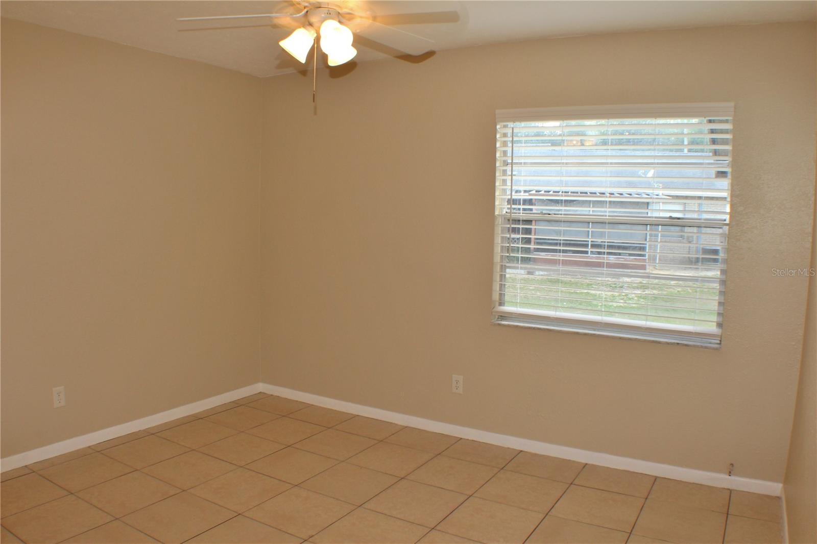 Image 15 of 27 For 9515 Fieldview Circle