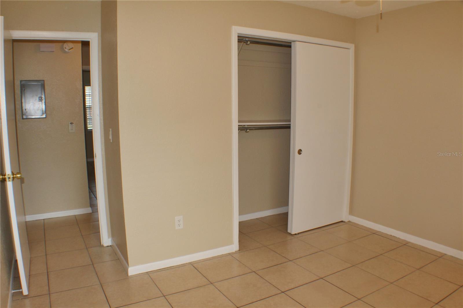 Image 16 of 27 For 9515 Fieldview Circle