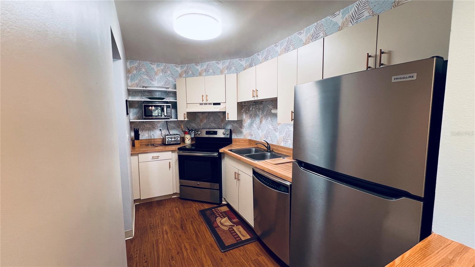 Image 24 of 65 For 1515 Pinellas Bayway S 46