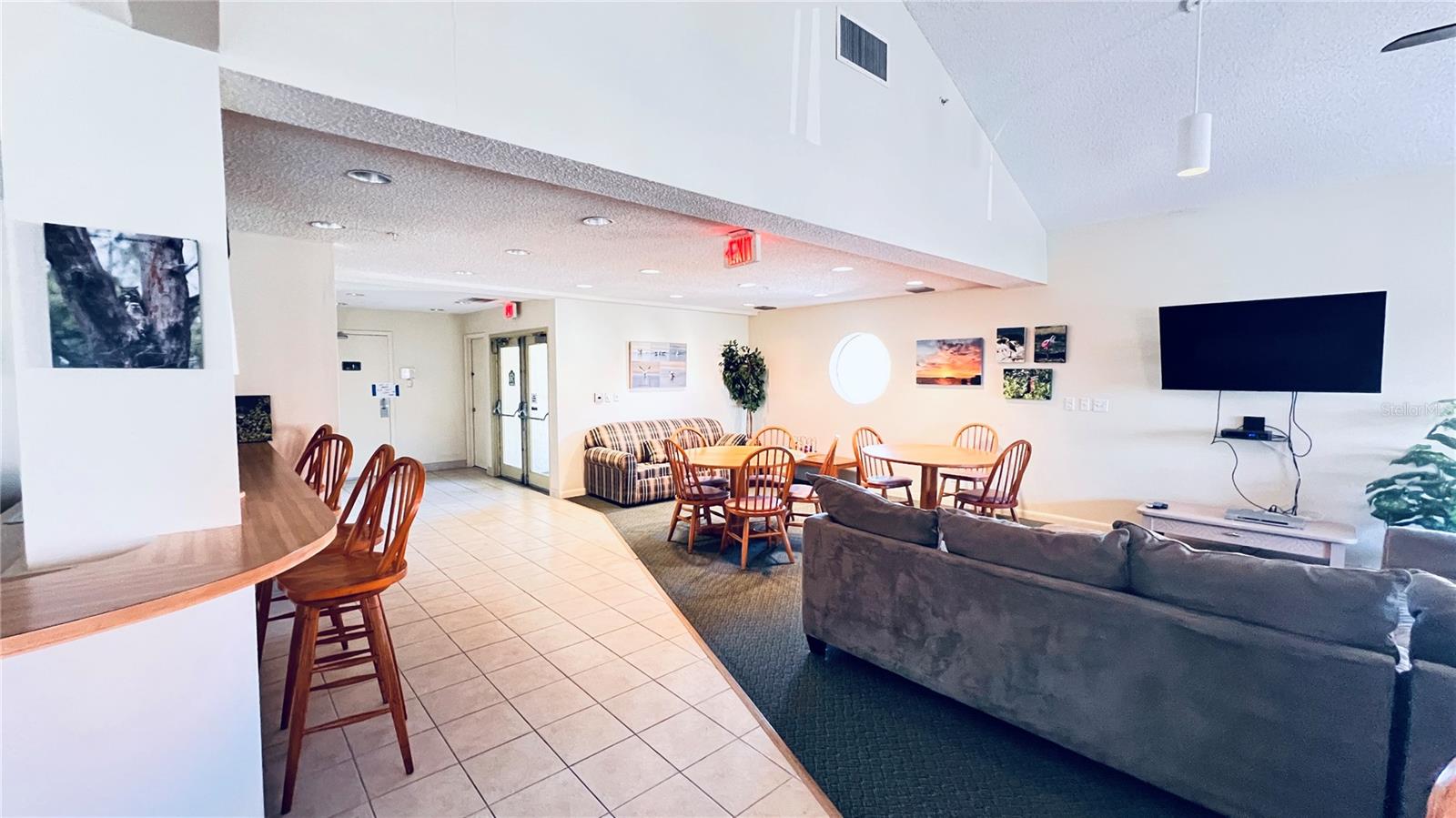 Image 33 of 65 For 1515 Pinellas Bayway S 46