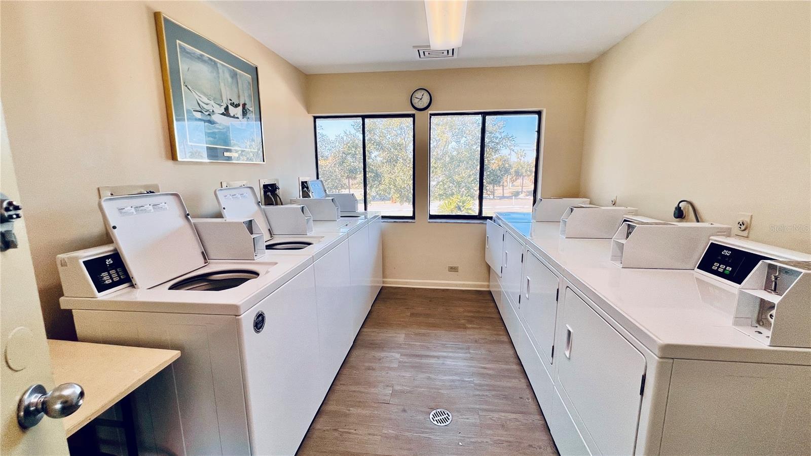 Image 36 of 65 For 1515 Pinellas Bayway S 46