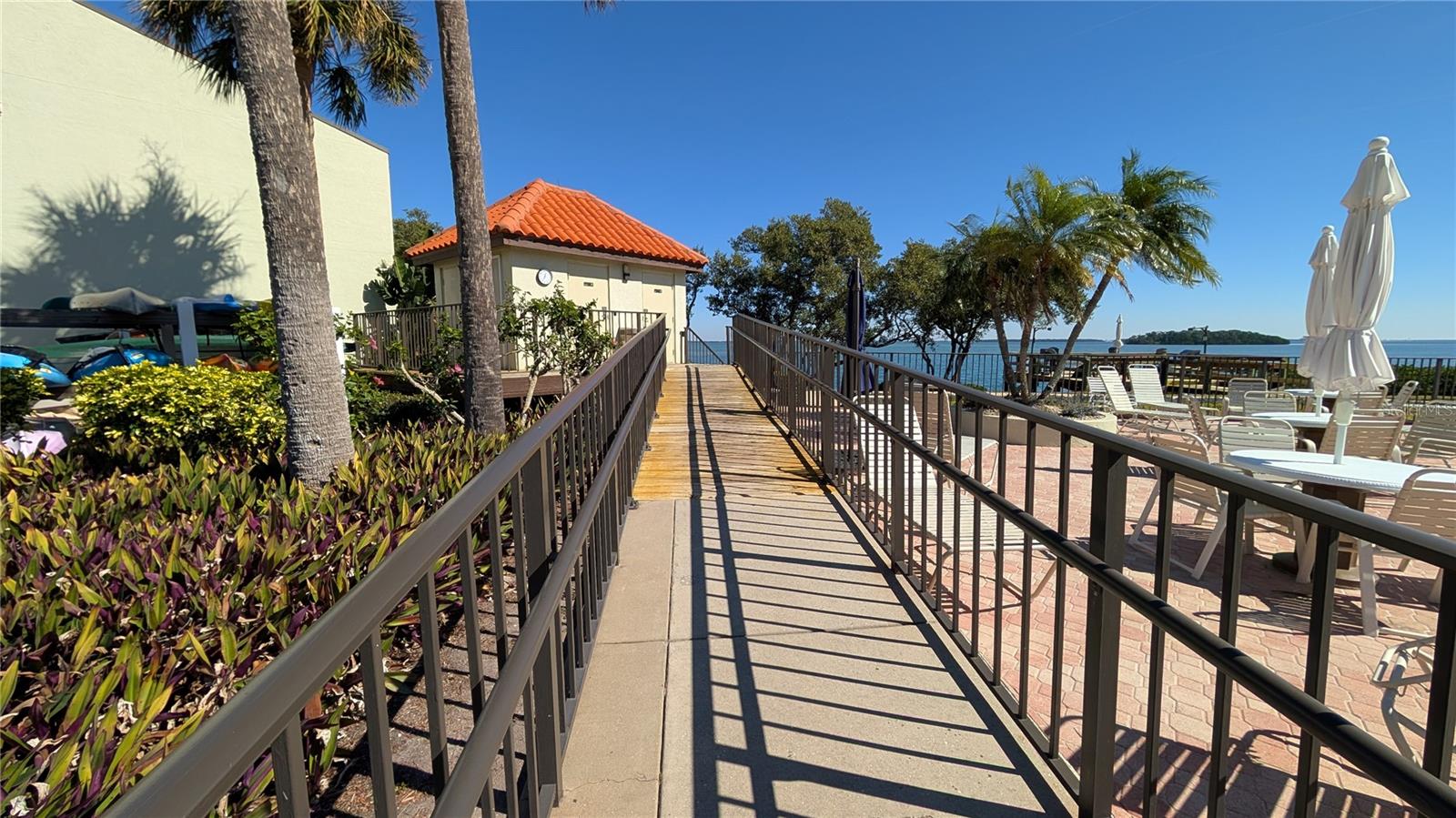 Image 40 of 65 For 1515 Pinellas Bayway S 46