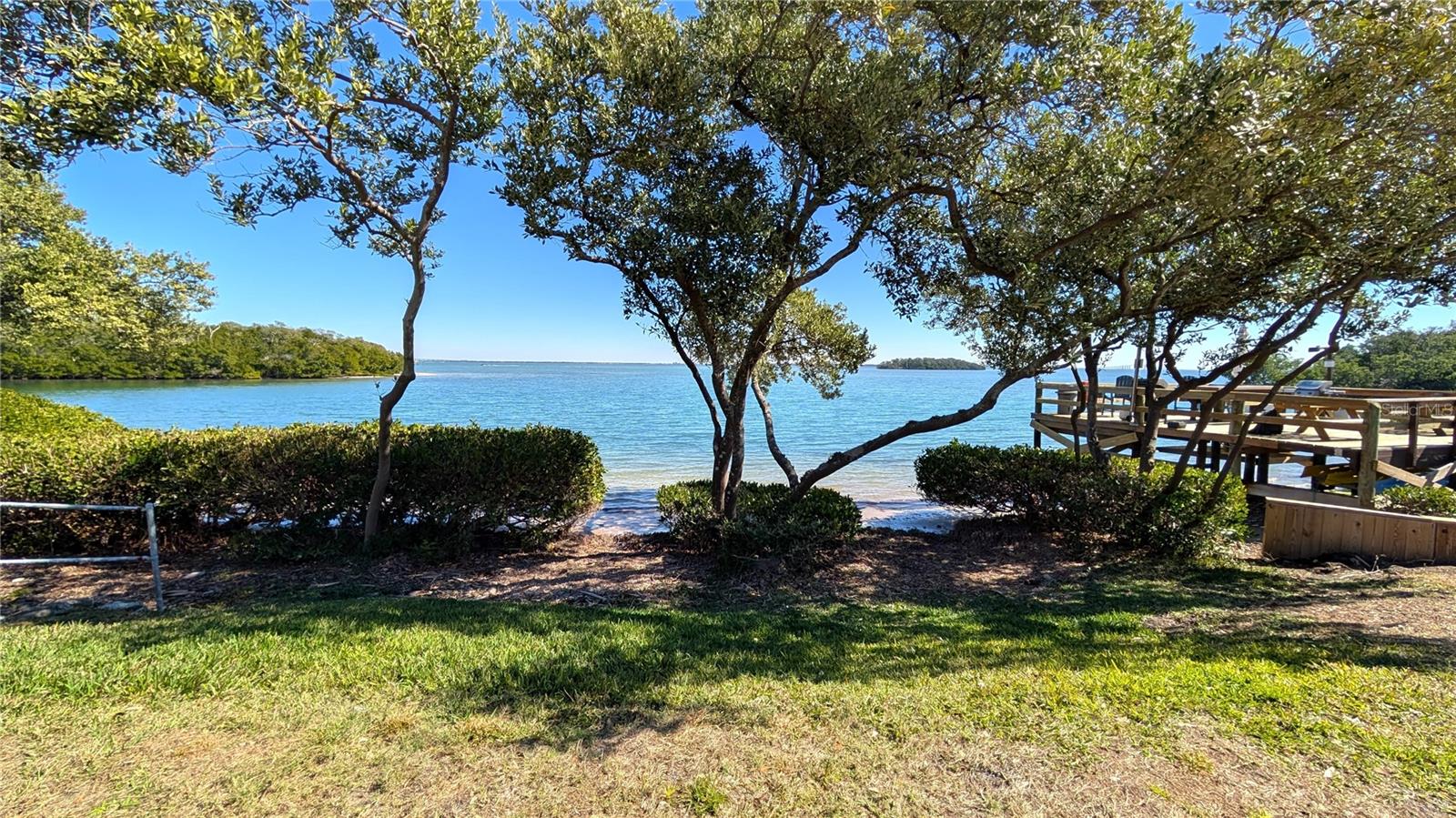 Image 45 of 65 For 1515 Pinellas Bayway S 46