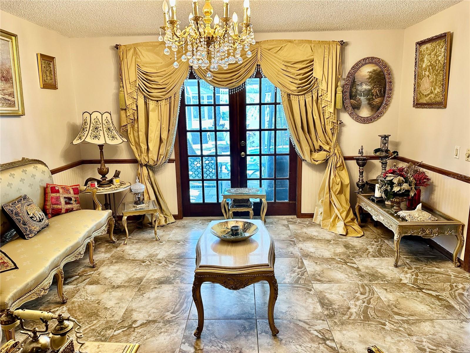 Image 16 of 37 For 8834 Whispering Oaks Trail