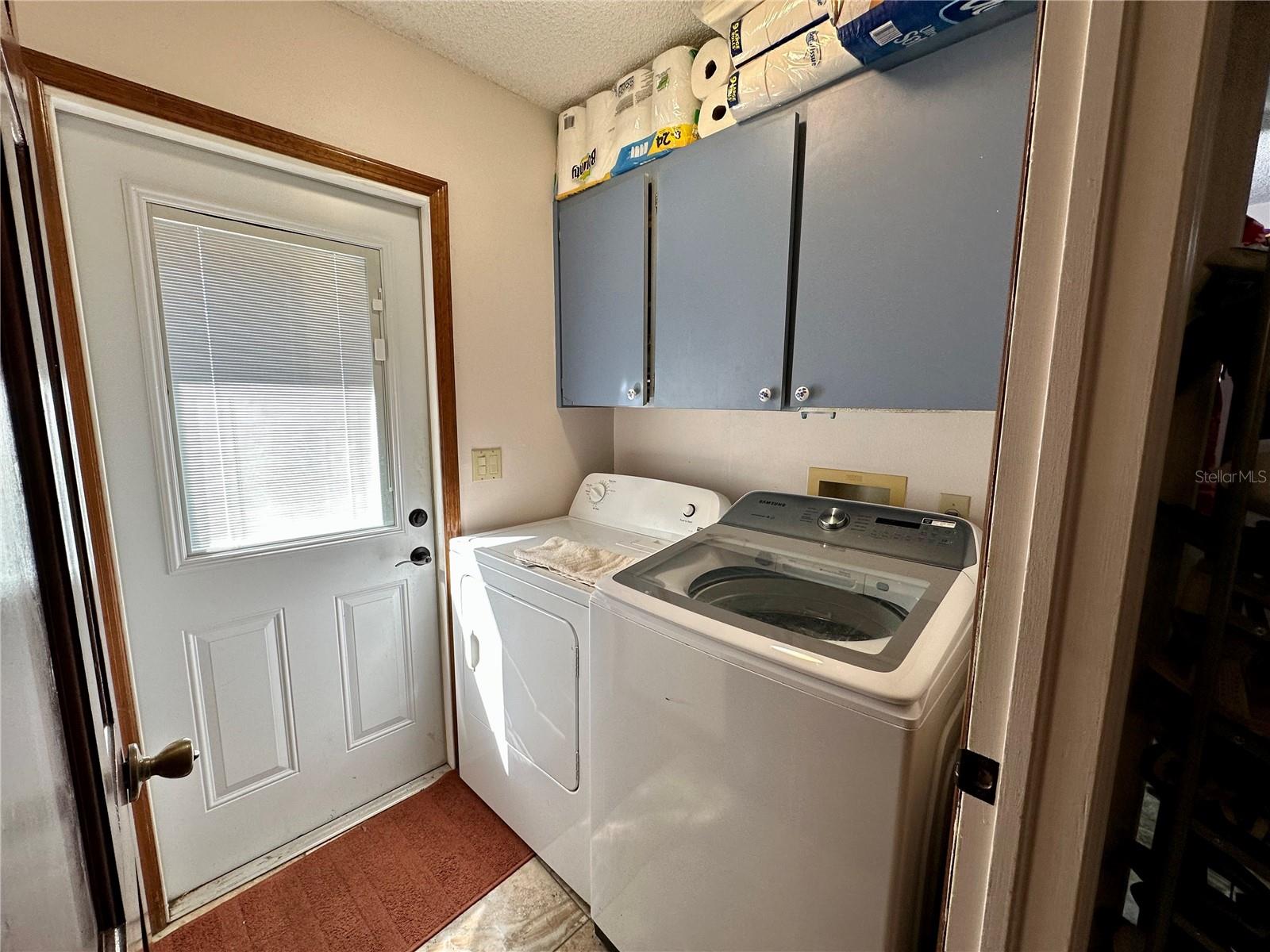 Image 29 of 37 For 8834 Whispering Oaks Trail