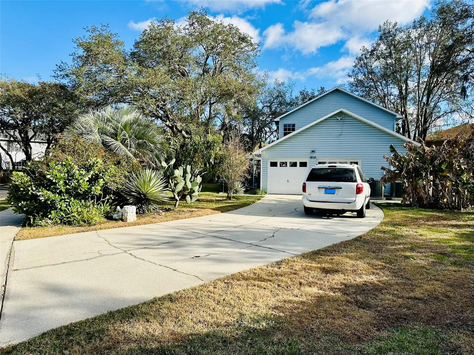 Image 5 of 37 For 8834 Whispering Oaks Trail