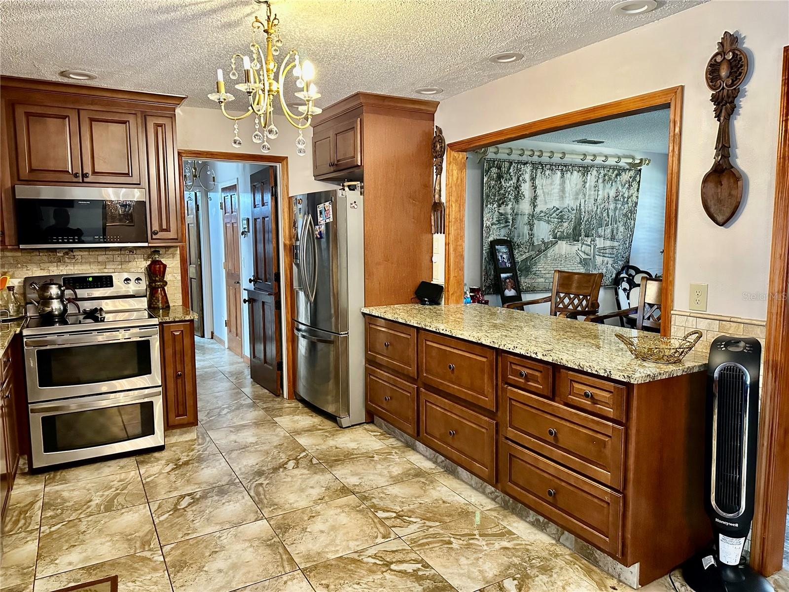 Image 9 of 37 For 8834 Whispering Oaks Trail