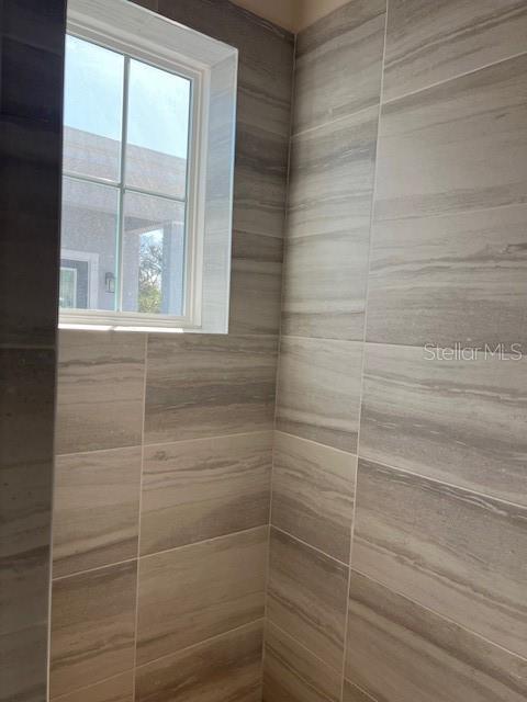 Image 18 of 26 For 5721 Desert Rose Place