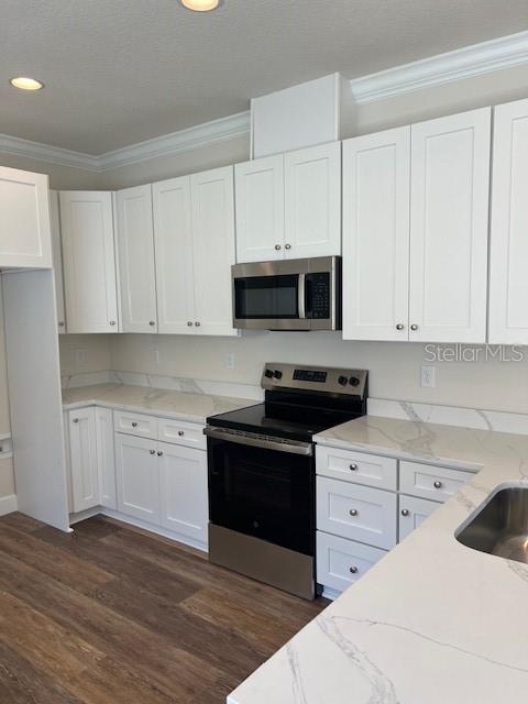 Image 6 of 26 For 5721 Desert Rose Place