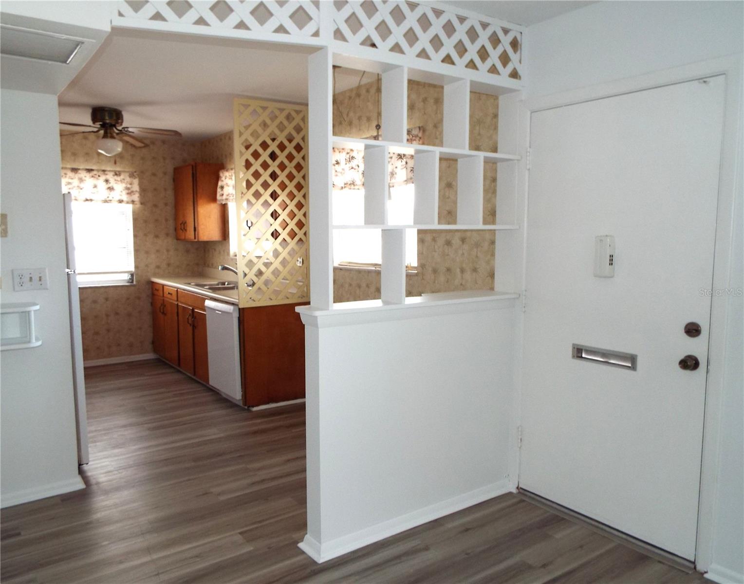 Image 4 of 29 For 1556 Council Drive