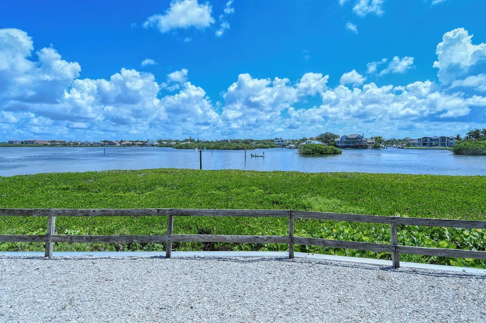 Image 2 of 29 For 6047 Peppertree Way 224