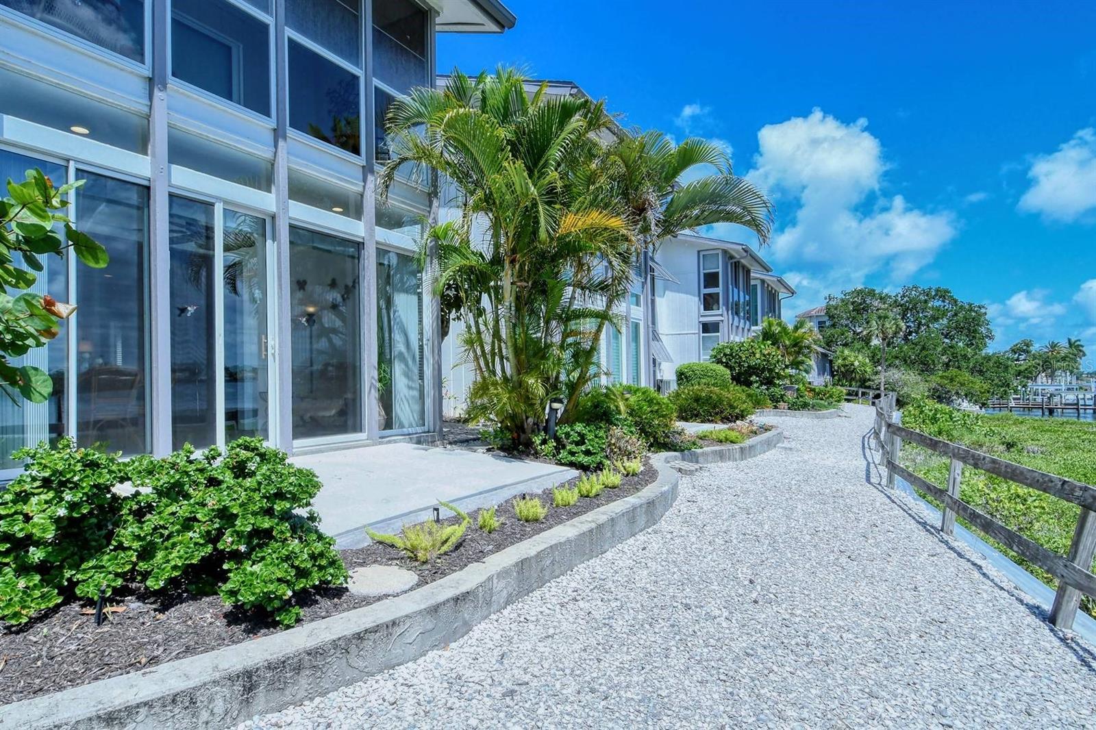 Image 28 of 29 For 6047 Peppertree Way 224