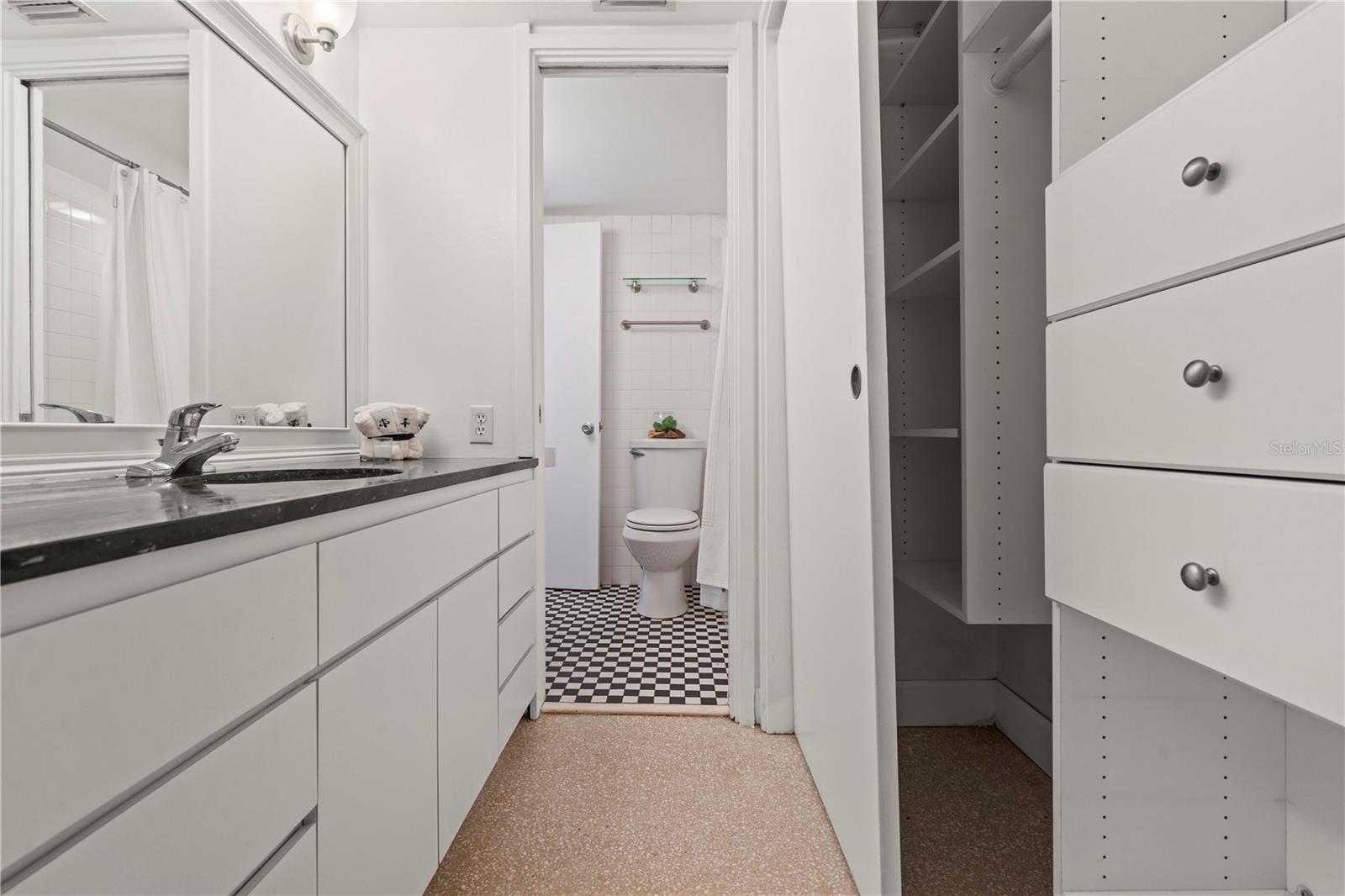 Image 9 of 21 For 3002 Deleon Street