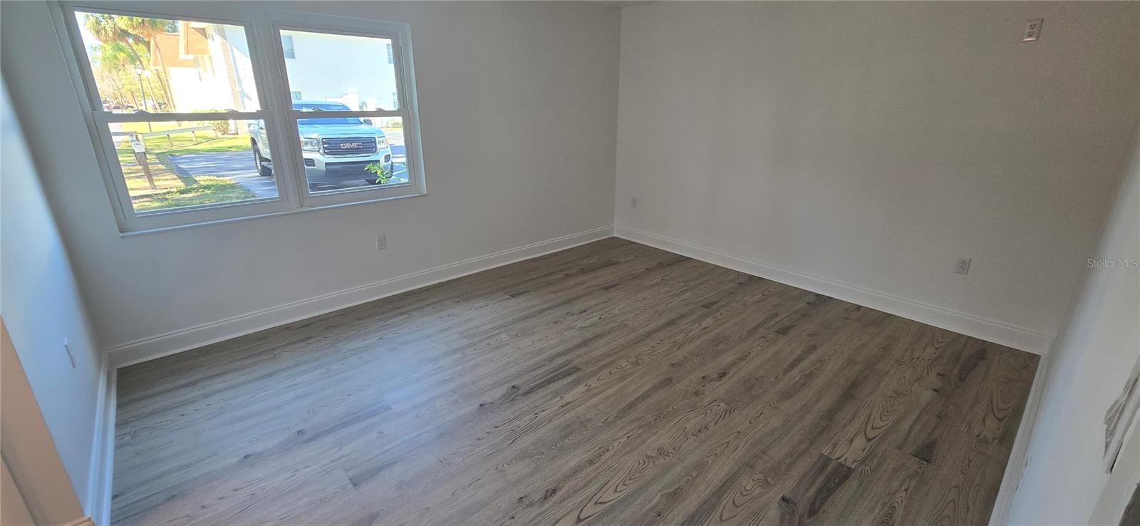 Image 11 of 20 For 375 Mcmullen Booth Road 95