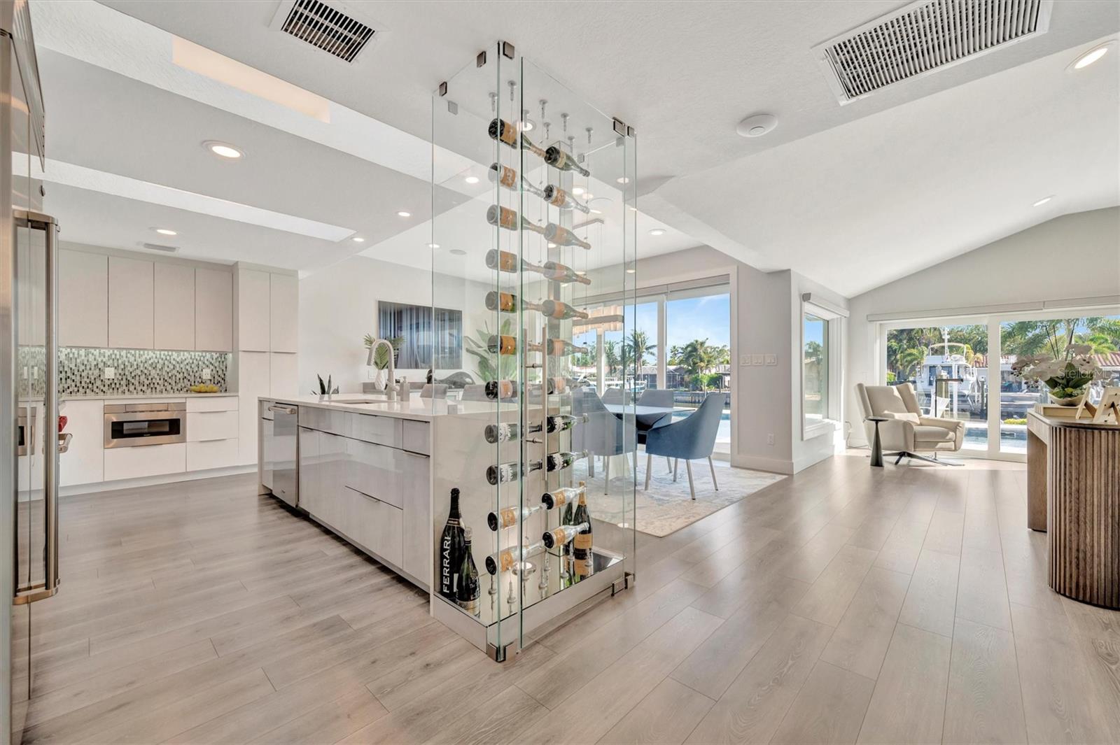 Image 10 of 62 For 1901 Kansas Avenue Ne