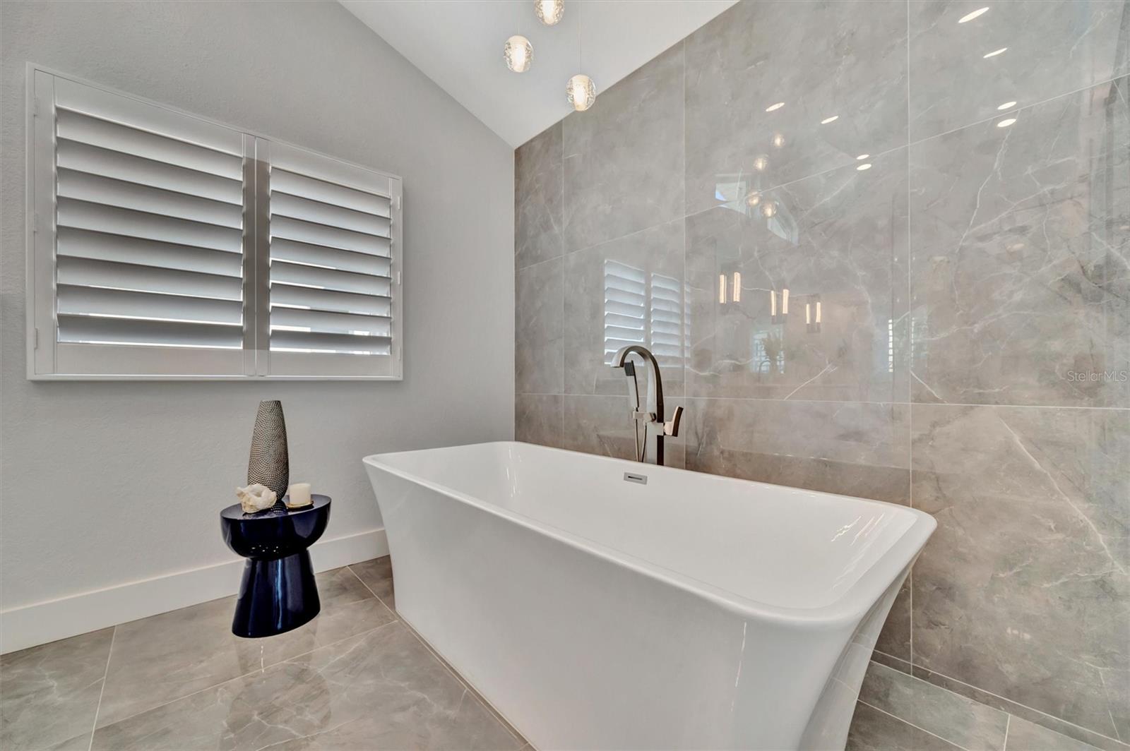 Image 25 of 62 For 1901 Kansas Avenue Ne