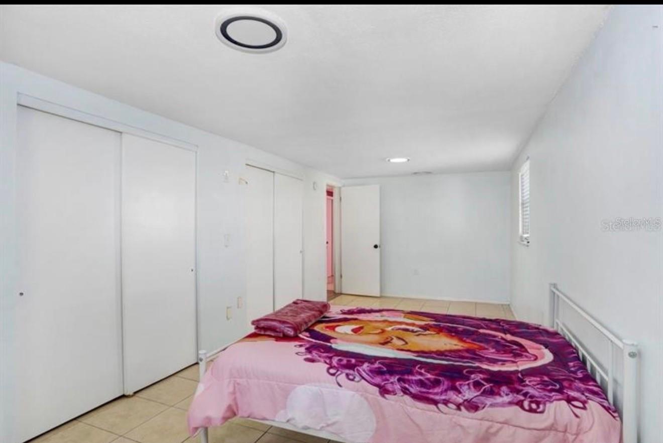 Image 13 of 18 For 9040 Lunar Lane