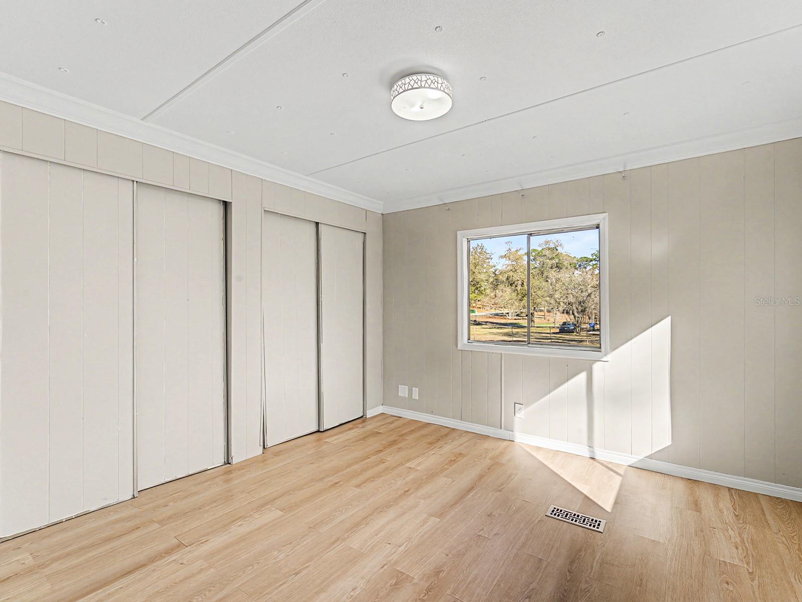 Image 23 of 58 For 18024 Drayton Street